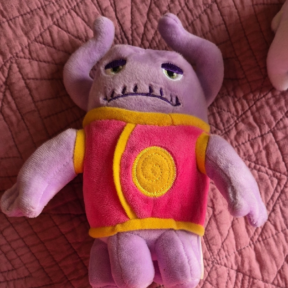 Dreamworks Purple Alien with Pink and Yellow Vest Plush - Picture 3 of 4